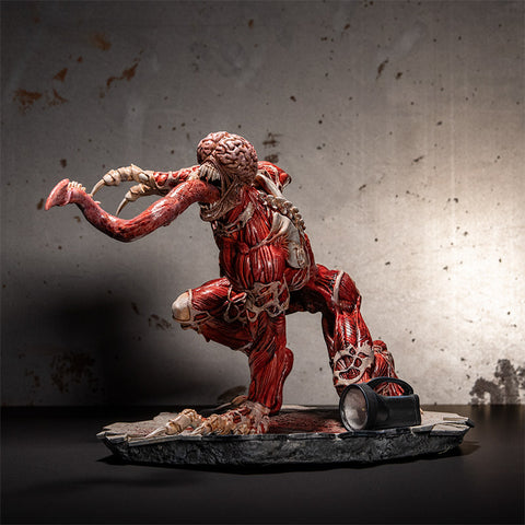 OFFICIAL RESIDENT EVIL LICKER LIMITED EDITION STATUE (PRE ORDER)